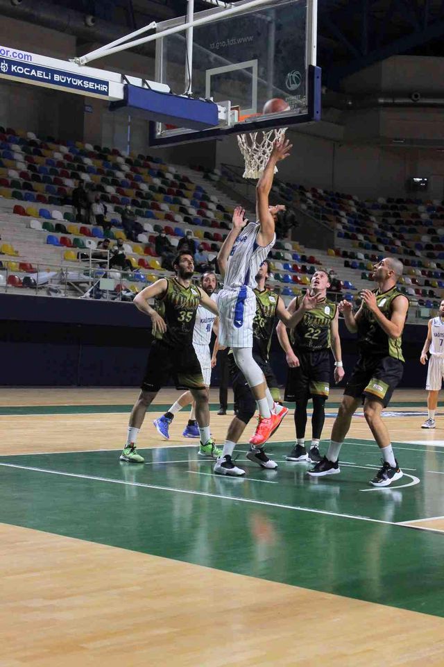 tbl kocaeli bsb kagitspor 78 akhisar belediye 15 14450297 o