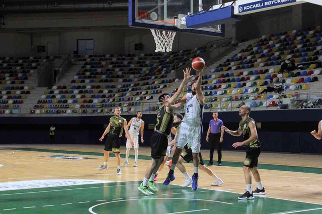 tbl kocaeli bsb kagitspor 78 akhisar belediye 6 14450297 o