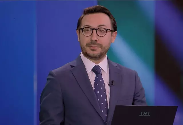 TRT'nin Geleceğin İletişimcileri Yarışması nda dereceye giren gençlere ödülleri verildi