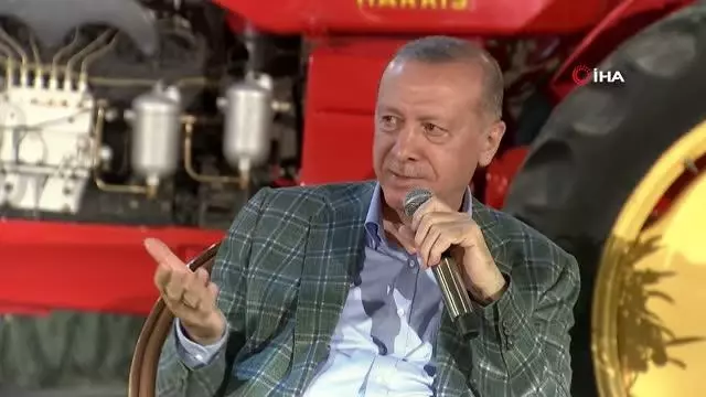 Son dakika haberi: Cumhurbaşkanı Erdoğan: Biz hangi kuşaktan olursa olsun gençlerimizle aramıza kimseyi sokmayız. Ben yeni bir terim ortaya koydum, bizimki Teknofest...