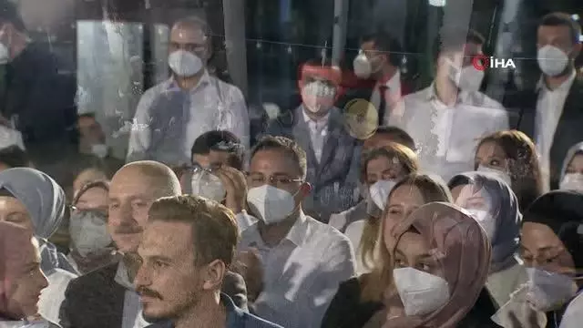 Son dakika haberi: Cumhurbaşkanı Erdoğan: Biz hangi kuşaktan olursa olsun gençlerimizle aramıza kimseyi sokmayız. Ben yeni bir terim ortaya koydum, bizimki Teknofest...