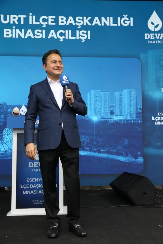 DEVA Partisi Genel Başkanı Babacan, partisinin Esenyurt İlçe Teşkilatı'nın açılışında konuştu
