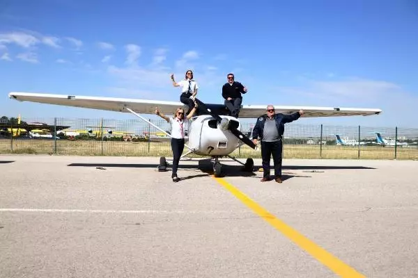 Göklere aşık pilot aile