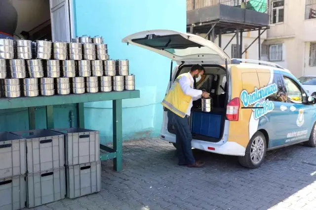 Haliliye Belediyesinden ihtiyaç sahiplerine sıcak yemek ikramı