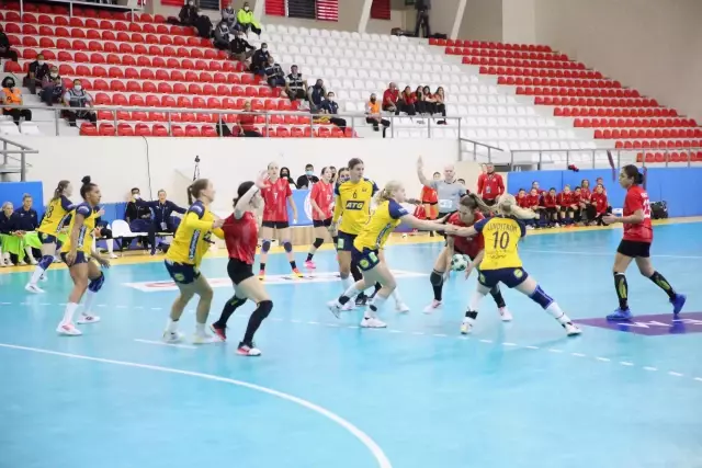 Kadın Hentbol Milli Takımı, İsveç'e 31-23 yenildi