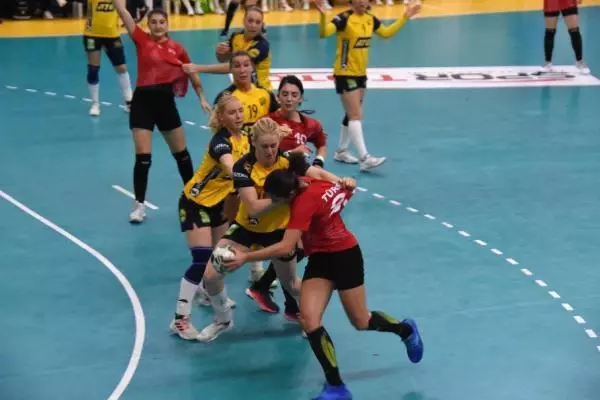 Kadın Hentbol Milli Takımı, İsveç'e 31-23 yenildi