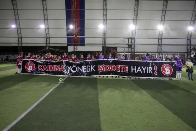 'Kadınlar futboldan anlamaz' algısını yenmek için sahaya çıktılar