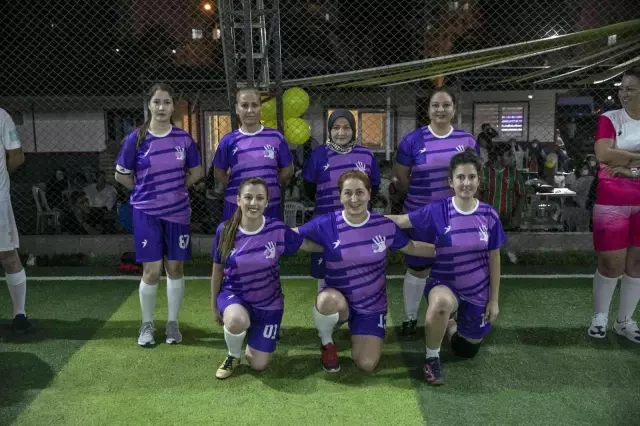 'Kadınlar futboldan anlamaz' algısını yenmek için sahaya çıktılar