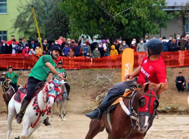 Kocaeli'de cirit şöleni nefes kesti