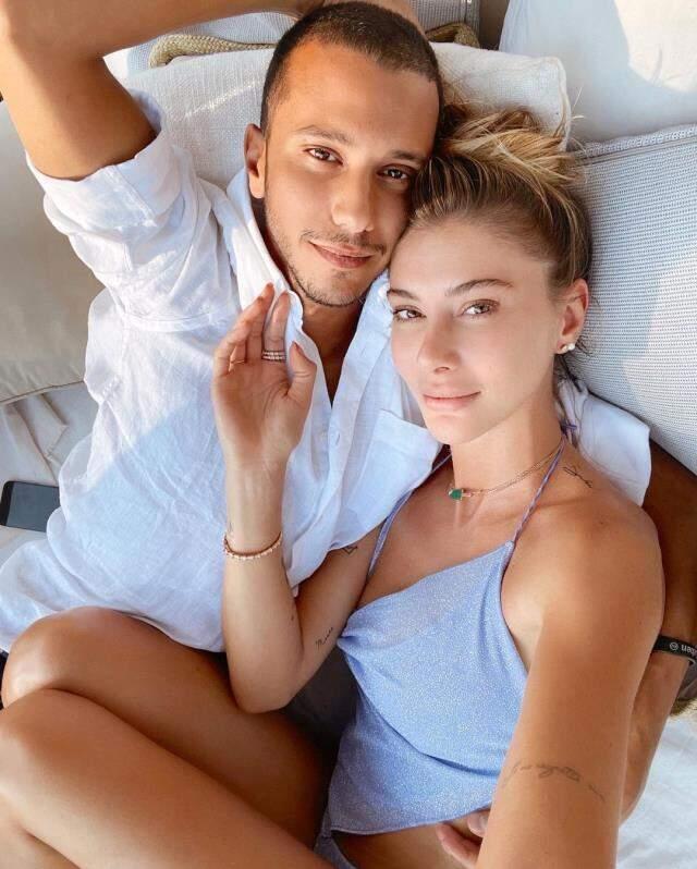 Bu kere sansür yok! Şeyma Subaşı Mısırlı sevgilisiyle öpüştüğü anları paylaştı