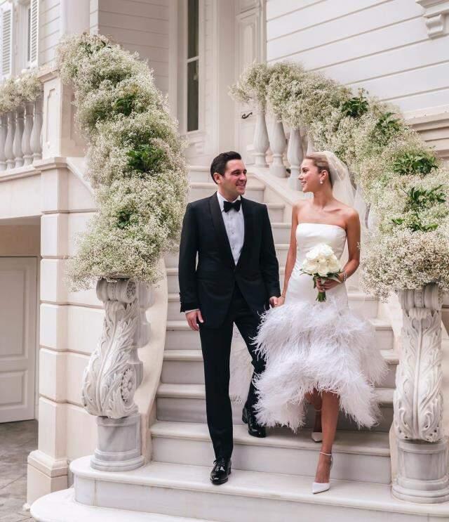 Üç yıllık aşkta memnun son! Hacı Sabancı ve Nazlı Kayı sessiz sedasız evlendi