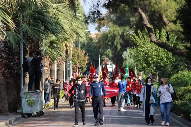 Atatürk'ün Cumhurbaşkanı olarak Manisa'ya ilk gelişinin 96'ncı yılı törenlerle kutlandı