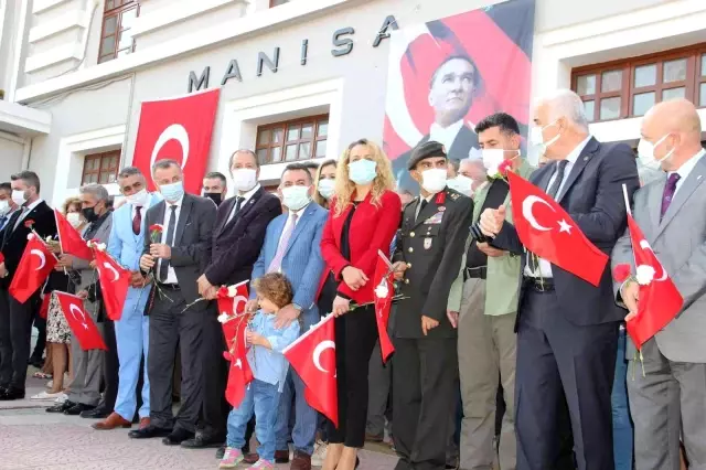 Atatürk'ün Cumhurbaşkanı olarak Manisa'ya ilk gelişinin 96'ncı yılı törenlerle kutlandı