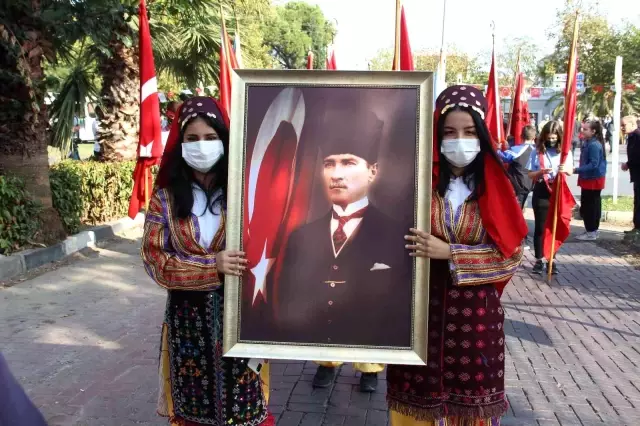 Atatürk'ün Cumhurbaşkanı olarak Manisa'ya ilk gelişinin 96'ncı yılı törenlerle kutlandı