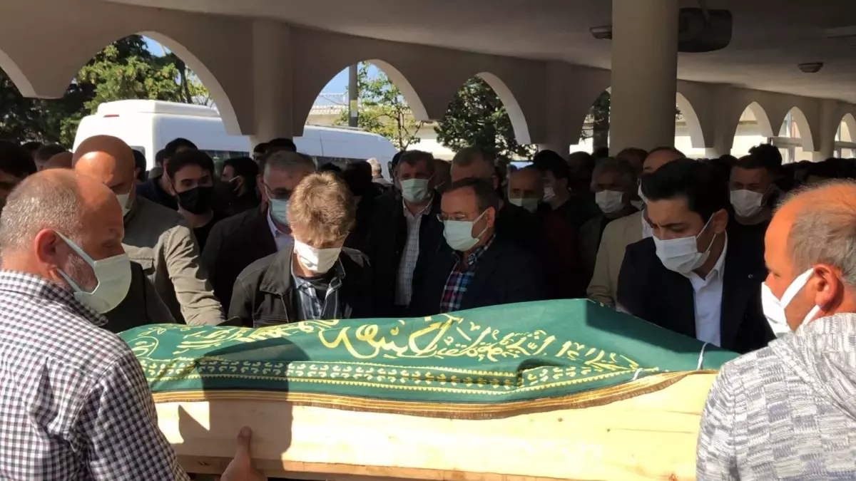 Son dakika haber | Rize'de çay fabrikasındaki patlamada ölen kişinin cenazesi defnedildi