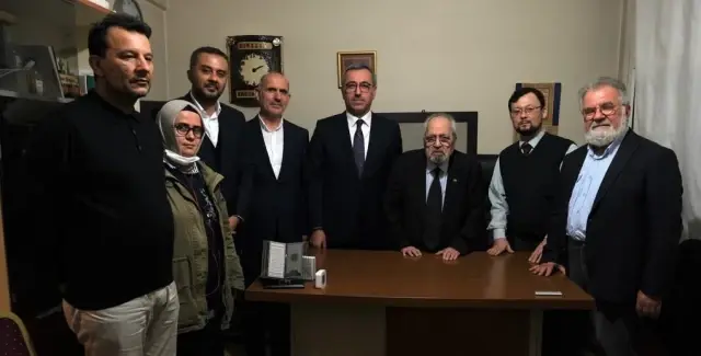 Sezai Karakoç'a fahri hemşehrilik beratı verildi