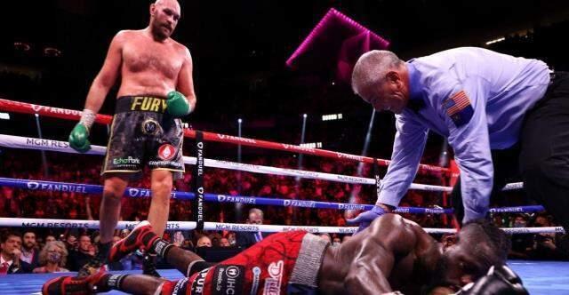 Belgesellere bahis olacak maç! Tyson Fury, Deontay Wilder'ı perişan etti