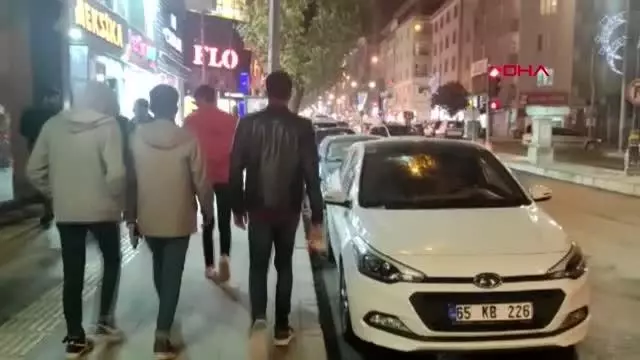 VAN'DA 3 DAKİKA ARAYLA İKİ DEPREM MEYDANA GELDİ