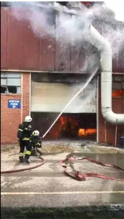 Yağ fabrikasında korkutan yangın