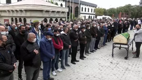 AVCILAR'DA İHMAL İDDİASI: İŞ MAKİNESİNİN DEVİRDİĞİ BETON DİREK CAN ALDI -1