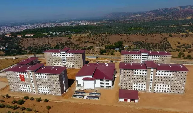 Aydın'da 2 bin 392 kişilik kız öğrenci yurdu hizmete açıldı