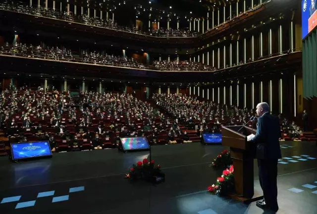 Cumhurbaşkanı Erdoğan: "3600 ek gösterge sıkıntısını önümüzdeki yılın sonuna kadar tahlile kavuşturmayı planlıyoruz"