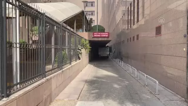 Evinde bıçaklanarak öldürülen genç kızın cenazesi İstanbul'a götürüldü