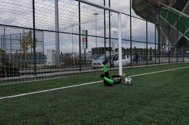gelecegin muslera si futbolcu sehri sakarya d 8 14452903 o