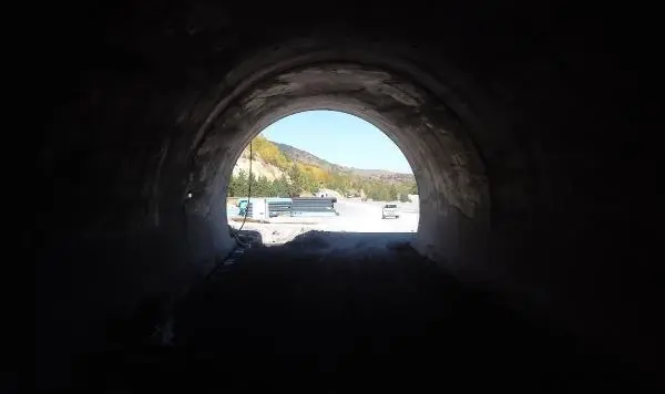 GEMİNBELİ TÜNELİ'NDE IŞIĞA SON 250 METRE