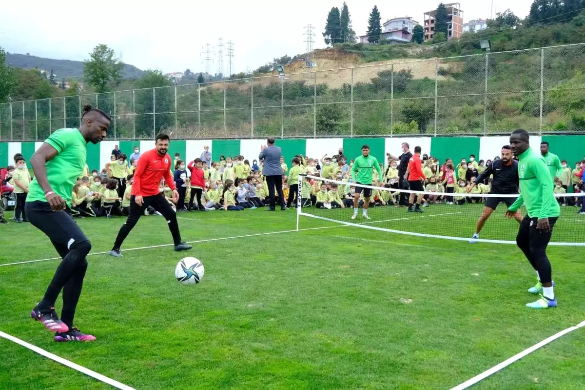 Giresunspor'a antrenmanda sevgi seli