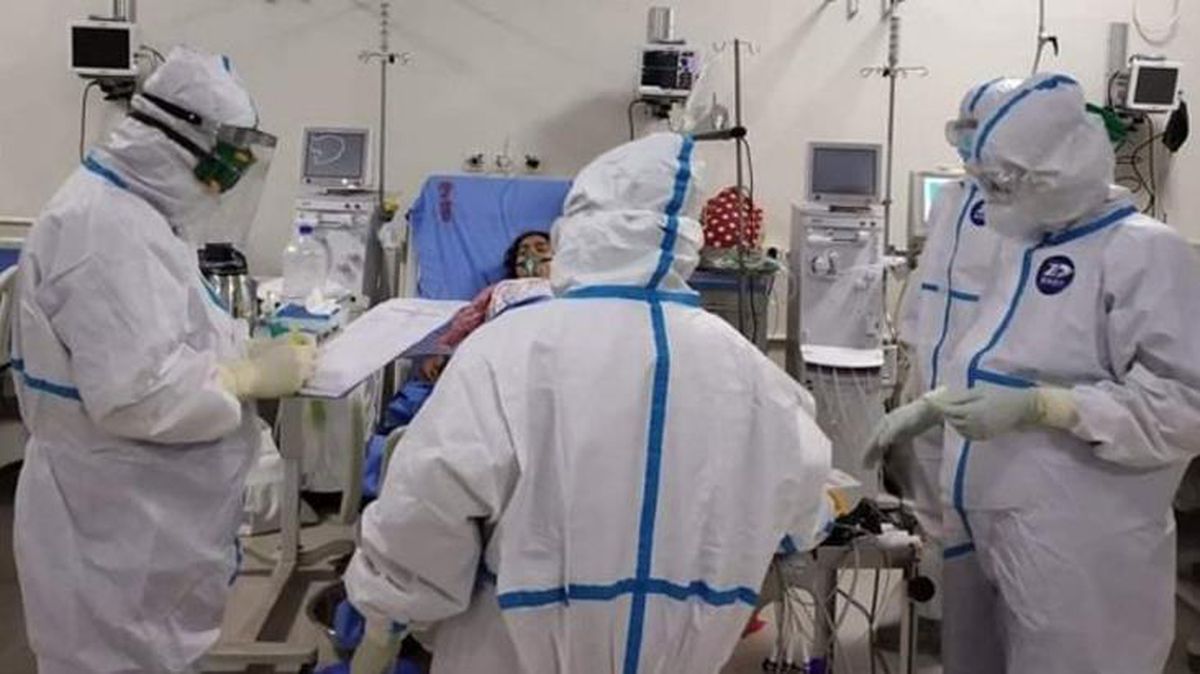 Korona geçirenlerin damarlarında pıhtılaşma olabildiğini söyleyen profesörden uyarı: Vakit geçirmeden doktora görünün
