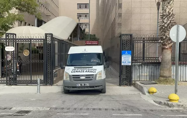 Evinde bıçaklanarak öldürülen genç kızın cenazesi İstanbul'a götürüldü