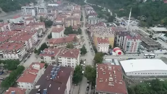 KASTAMONU - Sel felaketinin üzerinden 2 ay geçen Bozkurt'ta yaralar sarılmaya devam ediliyor