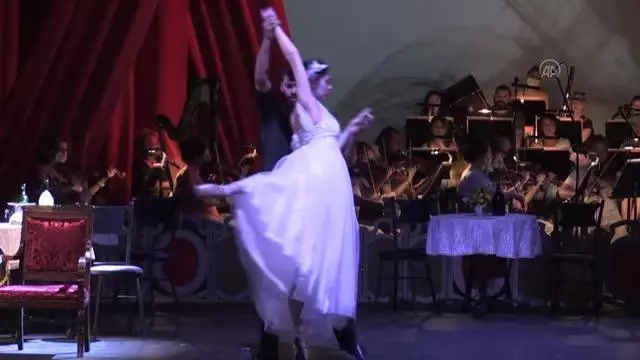 La Traviata dan uyarlanan rejili konserin prömiyer hazırlıkları tamamlandı