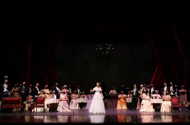 La Traviata dan uyarlanan rejili konserin prömiyer hazırlıkları tamamlandı