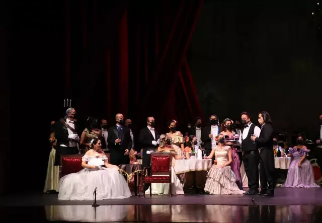 La Traviata dan uyarlanan rejili konserin prömiyer hazırlıkları tamamlandı
