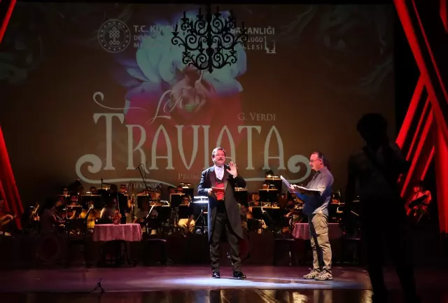 La Traviata dan uyarlanan rejili konserin prömiyer hazırlıkları tamamlandı