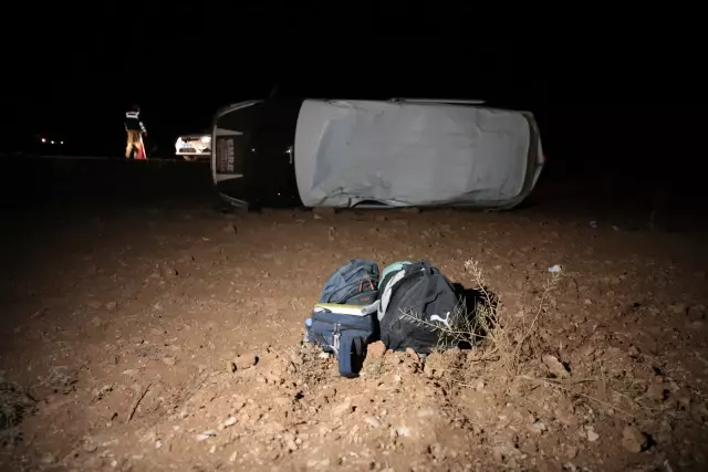 Son dakika haberleri... ŞANLIURFA - Öğrenci servisinin devrilmesi sonucu 1 kişi öldü, 5 kişi yaralandı