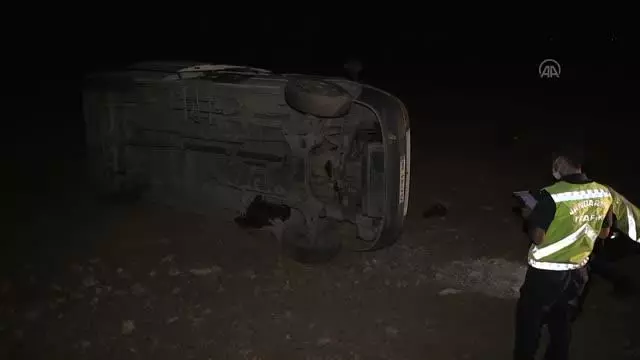 Son dakika haberleri... ŞANLIURFA - Öğrenci servisinin devrilmesi sonucu 1 kişi öldü, 5 kişi yaralandı