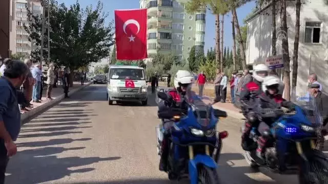 Şehit polis memuru Fatih Doğan, son yolculuğuna uğurlandı (2)