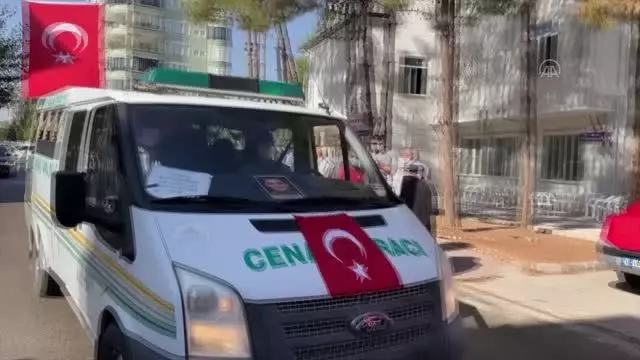 Şehit polis memuru Fatih Doğan, son yolculuğuna uğurlandı (2)