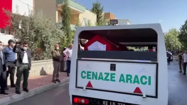 Şehit polis memuru Fatih Doğan, son yolculuğuna uğurlandı (2)
