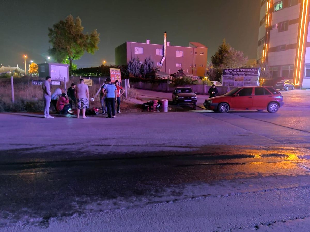 Sincan'da otomobilin çarptığı kurye yaralandı