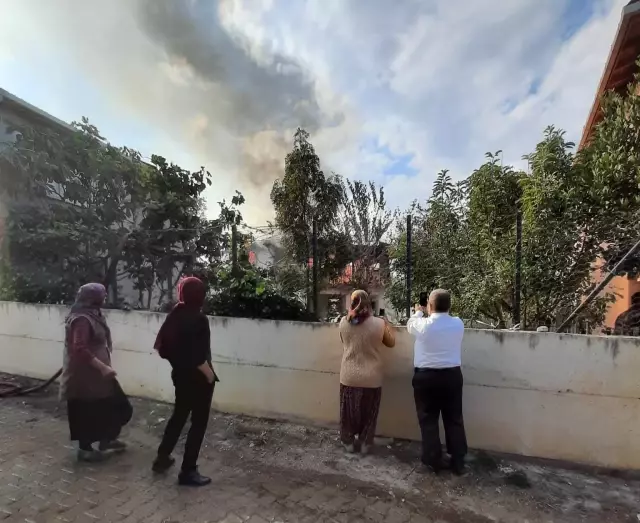 Sinop'ta yaşlı çifti yangından komşuları kurtardı