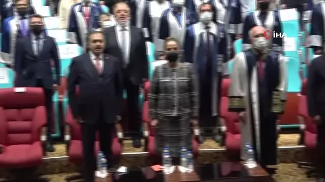 Uşak Üniversitesi'nde yeni akademik yılı törenle başladı