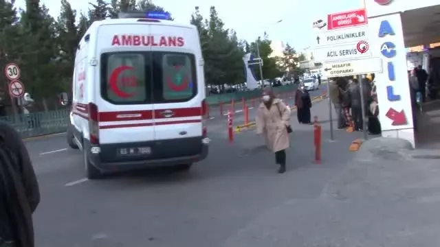 Yolun karşısına geçmeye çalışan yaşlı adama otomobil çarptı