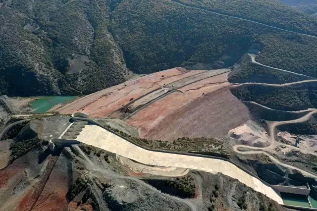 Yüzde 70'i tamamlandı, 43 bin 660 dekar tarım arazisi suya kavuşacak