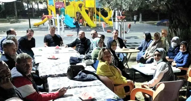 AK Parti Edremit'te yüreklere dokunuyor