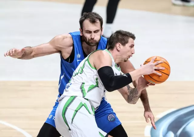 Kalev Cramo: 77 - 81