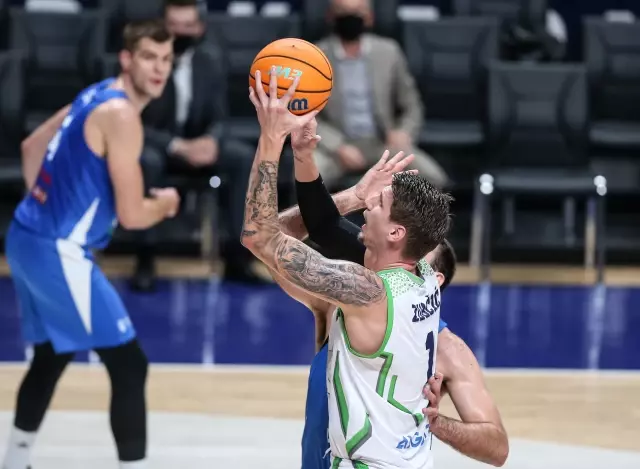 Kalev Cramo: 77 - 81